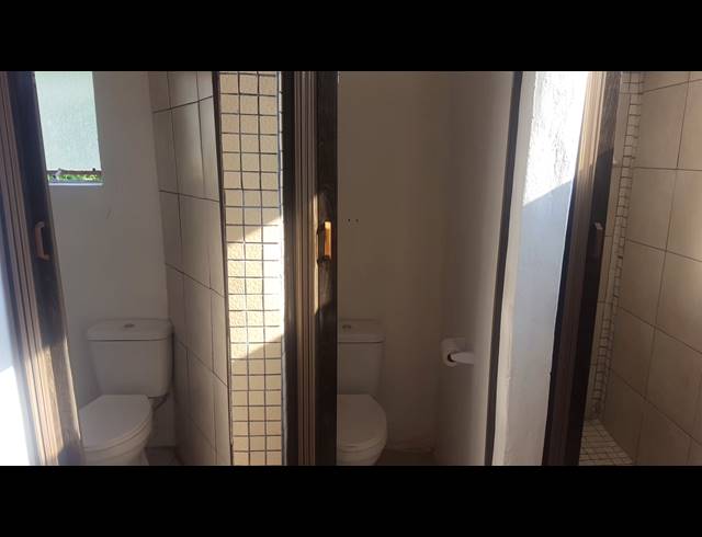 10 BEDROOM GUEST HOUSE FOR SALE IN MOOILANDE